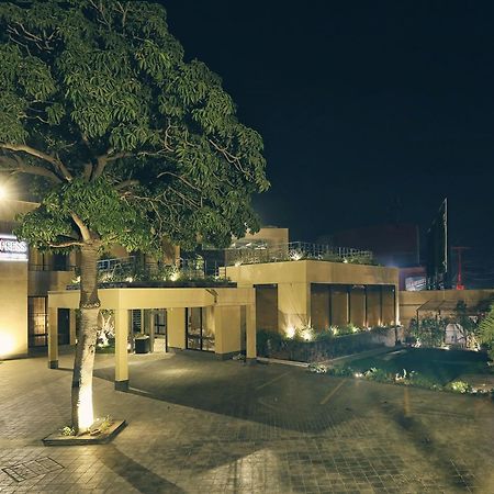 Avari Boutique Мултан Экстерьер фото